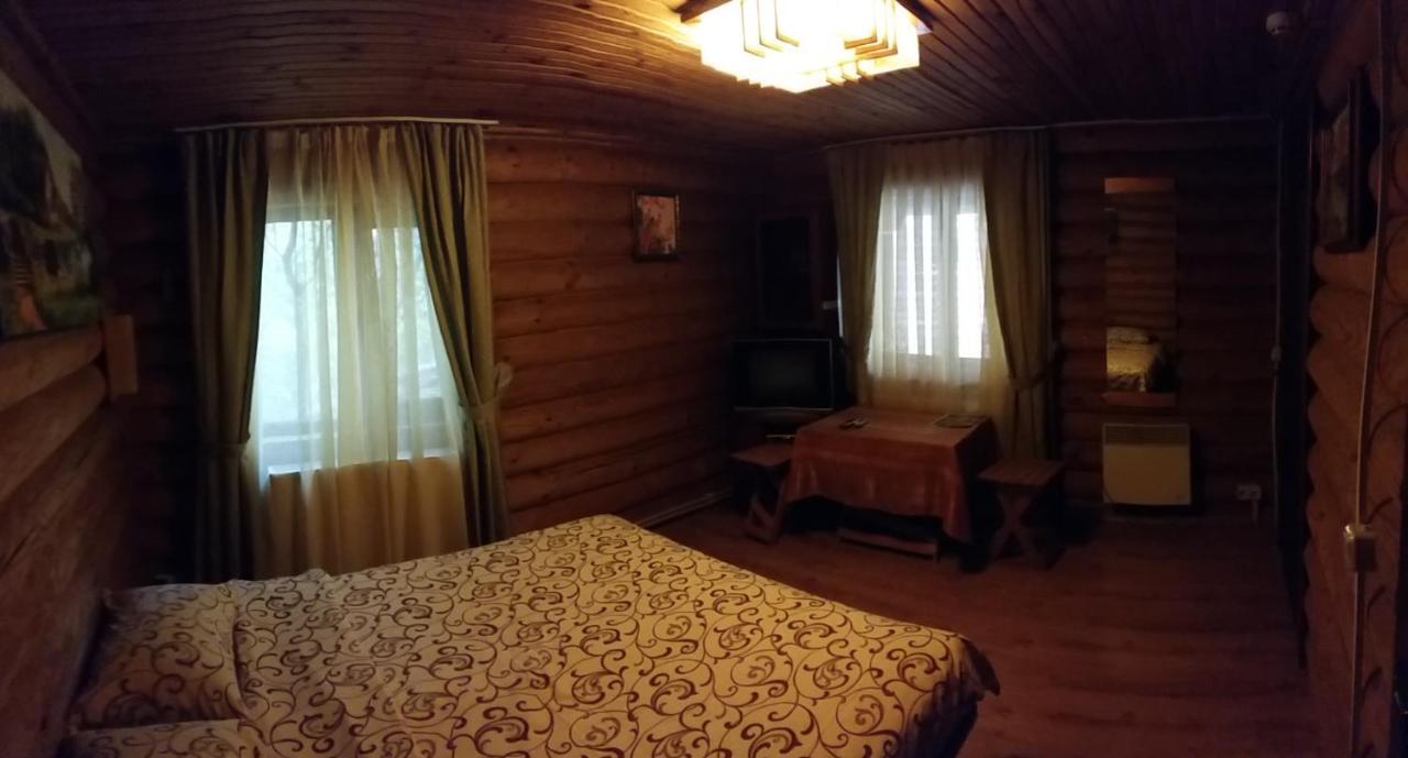 Zolotoy Bereg Hotel Csernyihiv Kültér fotó